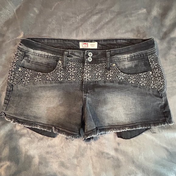 LEI Pants - LEI Denim Jean Shorts Gray/Black Floral Crochet, Juniors Size 11